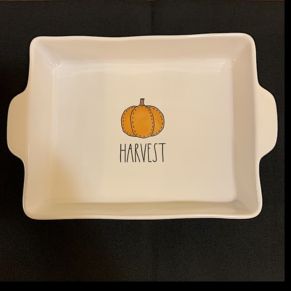 RAE DUNN HARVEST BAKING DISH with a Pumpkin and the word HARVEST…Fall 🍁🍂🧡🤎💛 - Picture 7 of 7